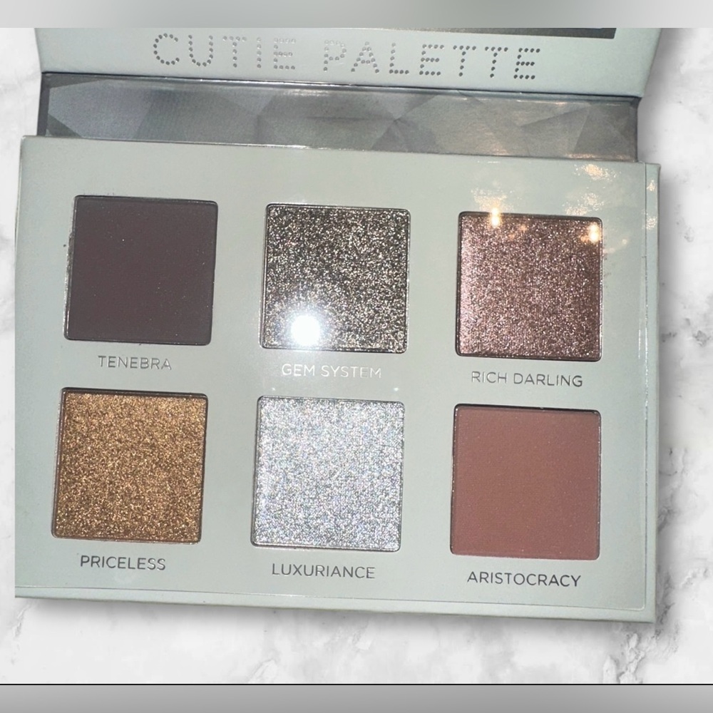 NIB CUTIE PALETTE PLATINUM 6 Shades Metallic Gorgeous